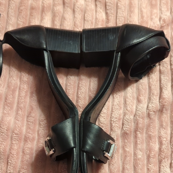 Michael Kors Black Sandals with Silver Logo - Picture 3 of 10